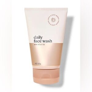 Bath & Body Works Daily Face Wash - White and Tan